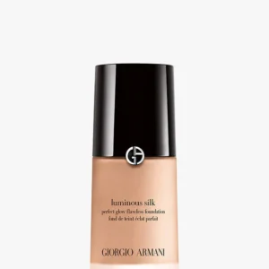 Giorgio Armani Beauty Luminous Silk Perfect Glow Flawless Oil-Free Foundation Shade: 5